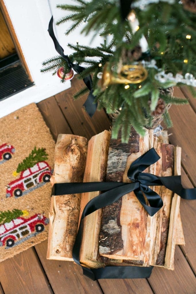 Festive ribbon and kindling | Valley & Company Events | Lisa Dupar Catering